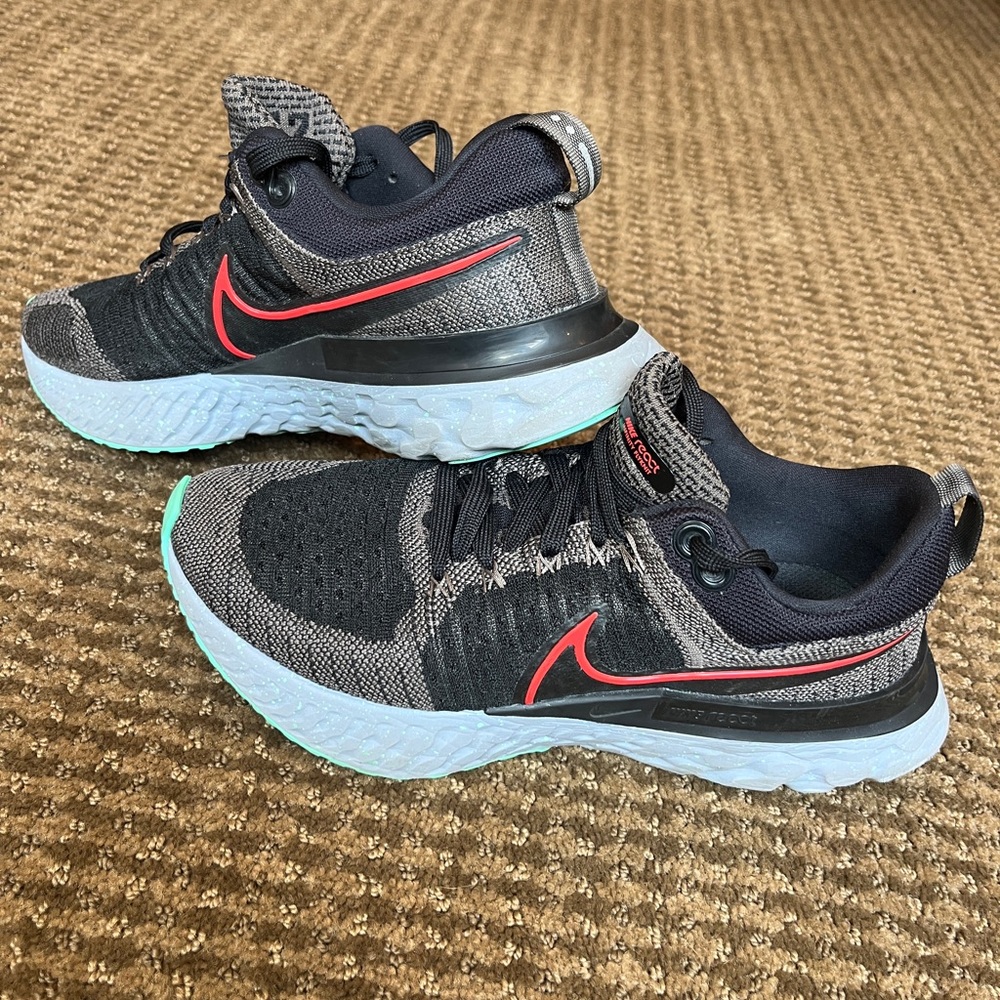 🖤Nike React Infinity Run Flyknit 2 “Ridgerock” lightweight Men’s 7 EUC🖤